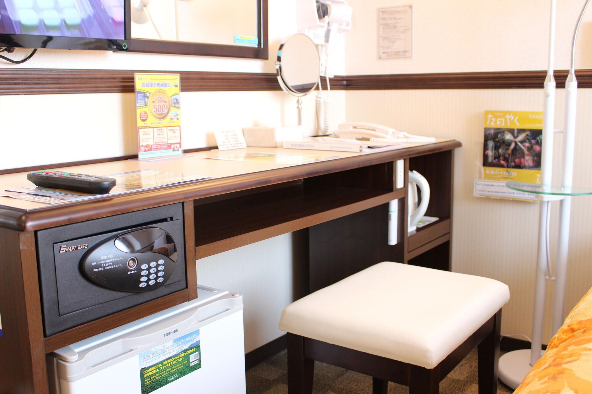 Toyoko Inn Naha Omoromachi Ekimae Exteriör bild