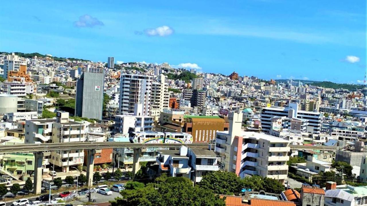 Toyoko Inn Naha Omoromachi Ekimae Exteriör bild