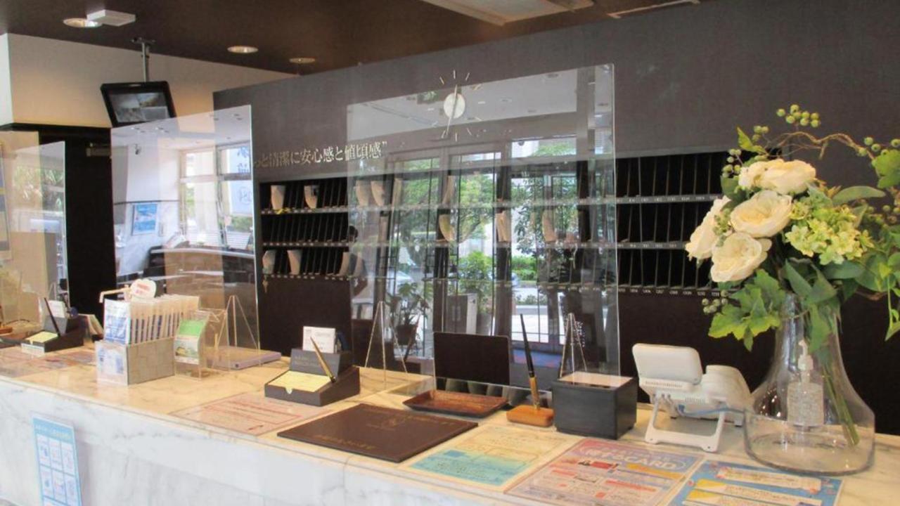 Toyoko Inn Naha Omoromachi Ekimae Exteriör bild