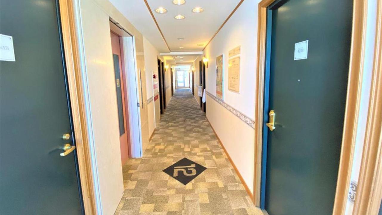 Toyoko Inn Naha Omoromachi Ekimae Exteriör bild