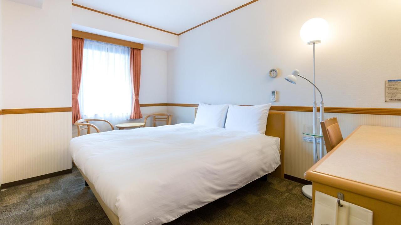 Toyoko Inn Naha Omoromachi Ekimae Exteriör bild