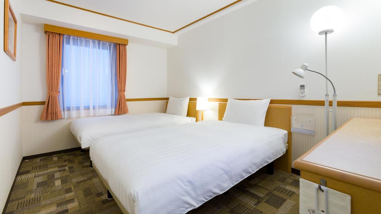 Toyoko Inn Naha Omoromachi Ekimae Exteriör bild