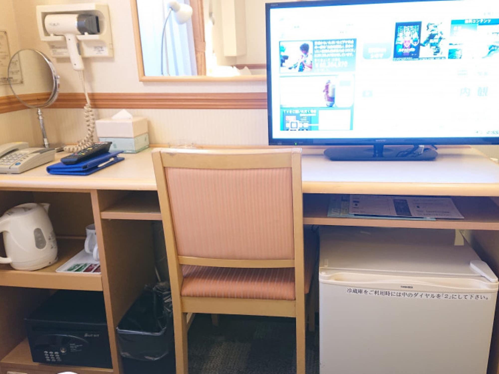 Toyoko Inn Naha Omoromachi Ekimae Exteriör bild