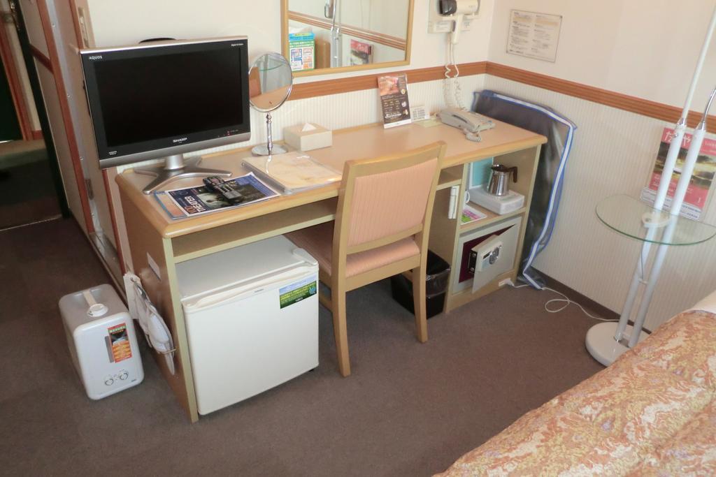 Toyoko Inn Naha Omoromachi Ekimae Exteriör bild